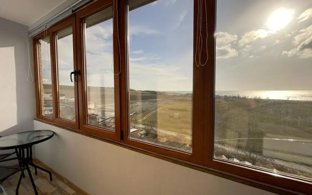 Квартира Двухкомнатная квартира с видом на море