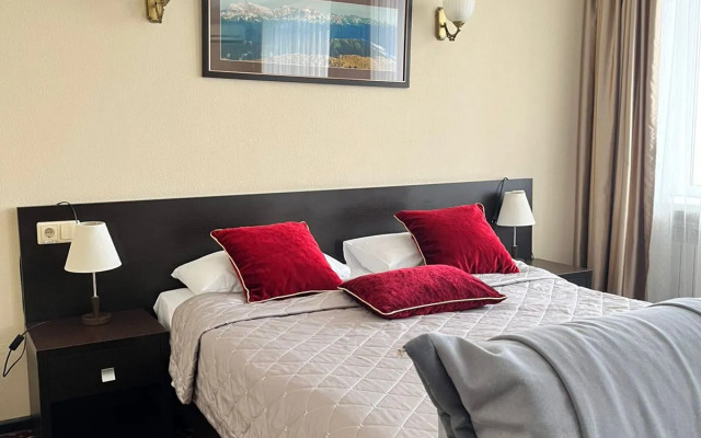Hotel Gostinichno-Restorannyij Kompleks ZIHIYa