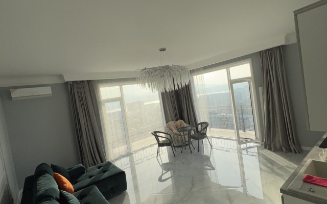 Апартаменты на 19 этаже с видом на море