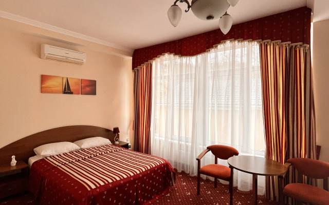 Sezonnyy Otelj Maks Hotel