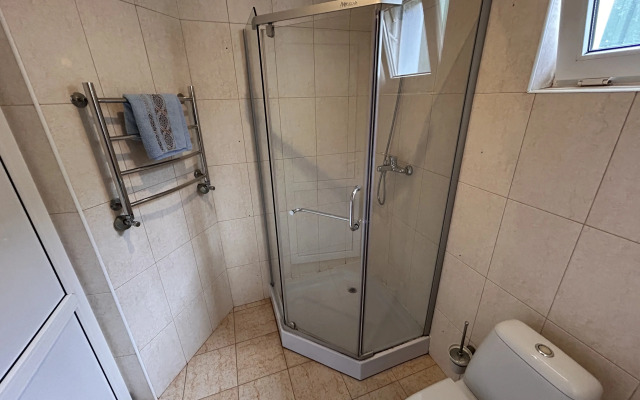Otdyih V Loo Guest House