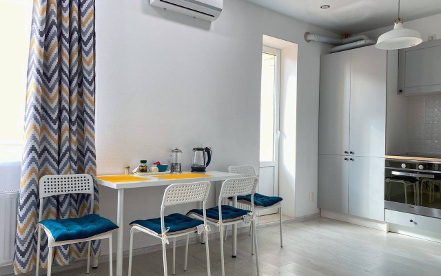 Green FOX Na Ulice Savushkina 6ZH Apartments