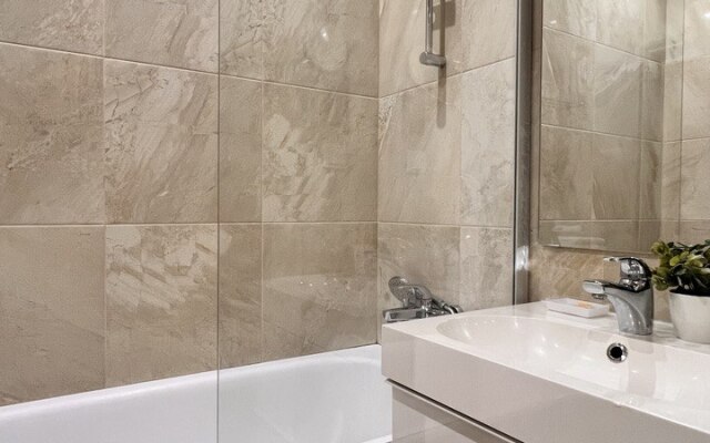 Magiya Dyomin Lug 2/10 Apartments