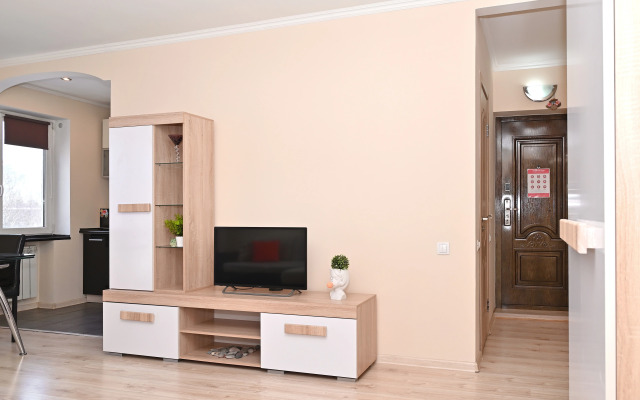New Life U Tsentralnoy Ploschadi Apartments