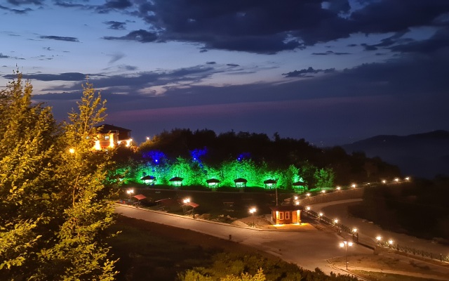 Flora Handüzü Resort & Wellness Bungalow Hotel