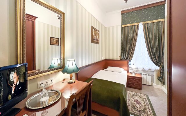 Serebryanyij Vek Furnished rooms