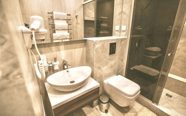 Apartament Wood v Rezidentsii Baykalskiye Kholmy