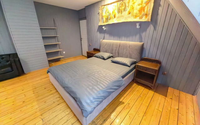 Частный дом Дом с бассейном и сауной