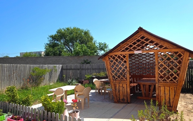 Lora Guest House