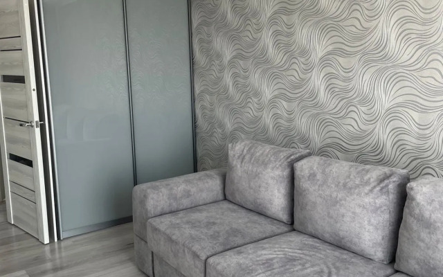 Uyutnaya Na Beregu Morya Flat