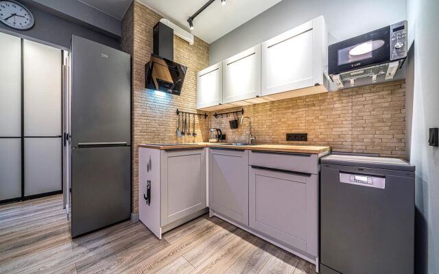 Studio Pioneer Flat