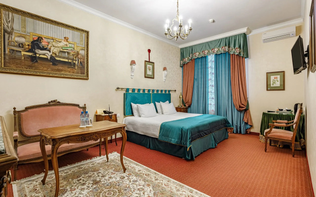 Bristol Hotel