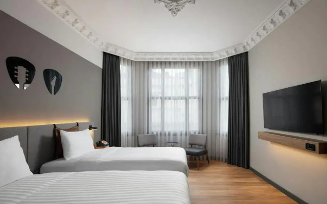 Moxy Istanbul Taksim