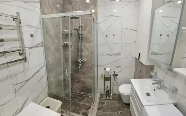 Квартира с отдельной спальней и просторным балконом