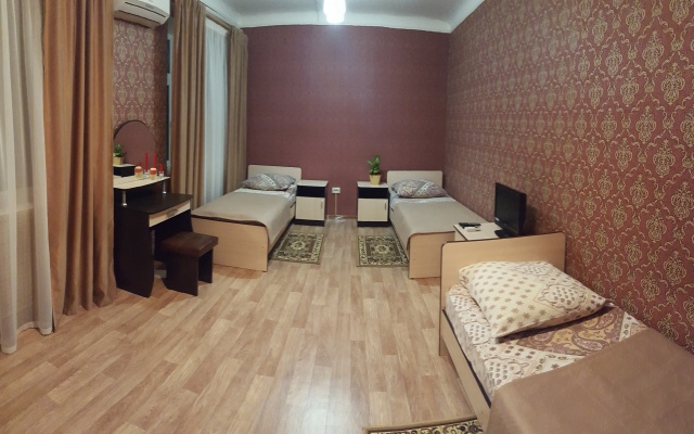 Tsentralnyij Guest House