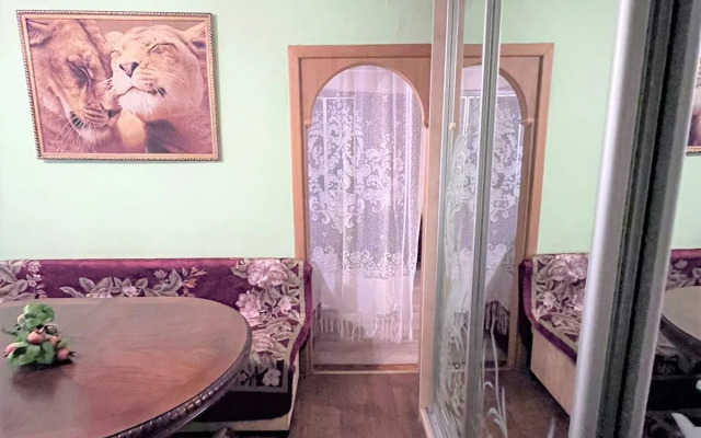 Квартира Двухкомнатная на Чекистов