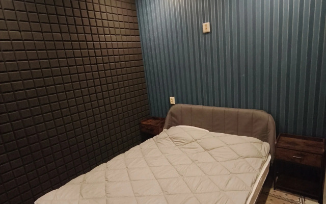 Квартира яркая в 800 метров от Замкового моста