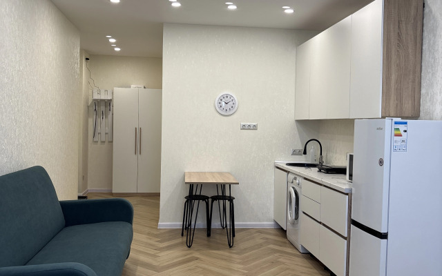 Квартира студия на 25 этаже