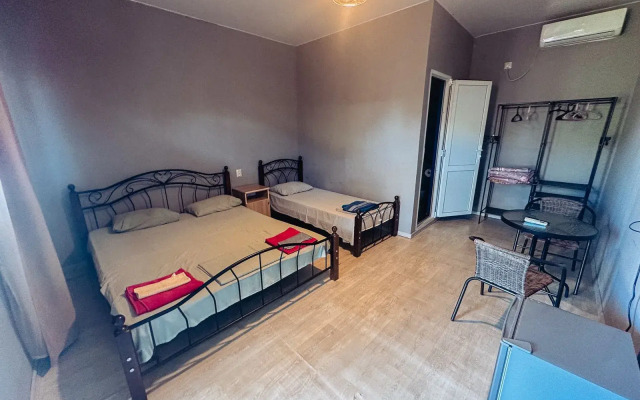 Tikhiy Dvorik Alakhadzi Guest House