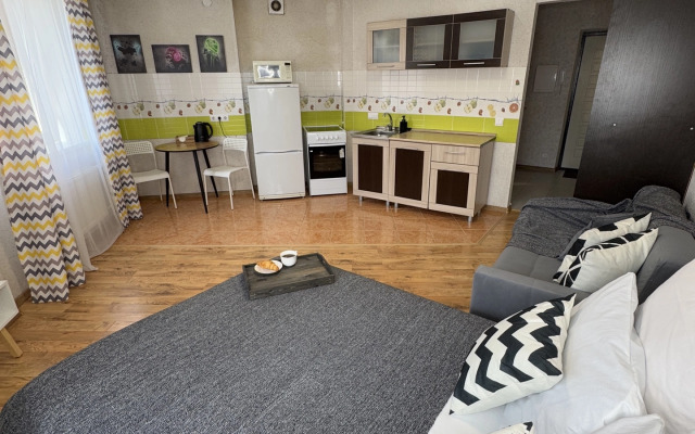 Квартира Уютна студия не далеко от зоопарка.