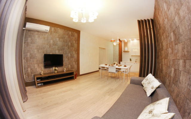 Trekhkomnatnye Ryadom S Trts Mega Apartments