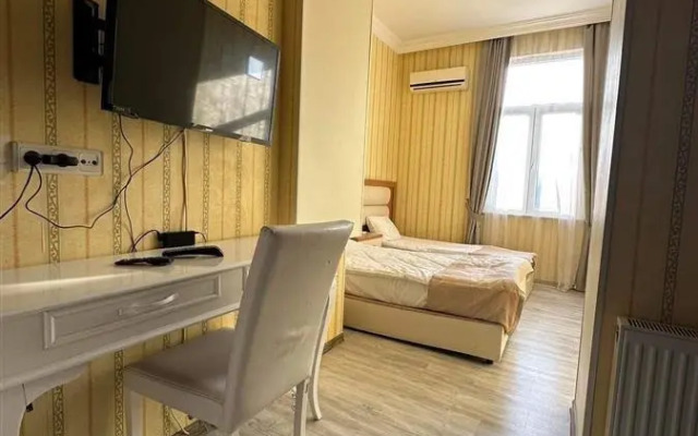 Visiting Nona Apart Hotel