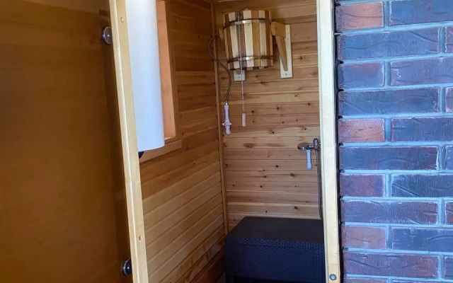 Гостевой дом Домик у леса