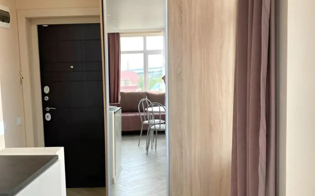 Studiya S Balkonom Alax Naprotiv Delta Sirius Apartments