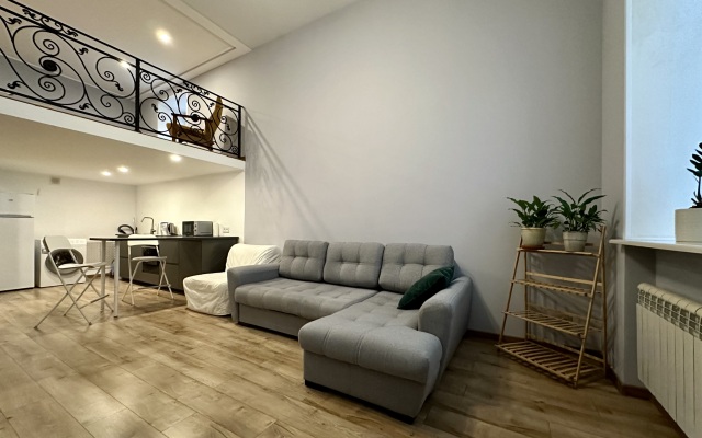 Stidiya Loft Dvikhurovnevaya Yarapartments Flat