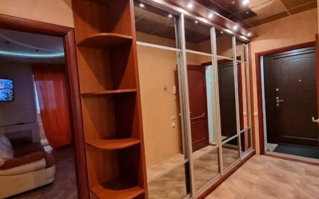 Na Ul. Staronikitskaya 105A Flat