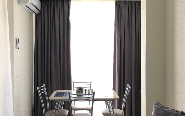 Na Nizhneimeretinskoy 143 Apartments 2