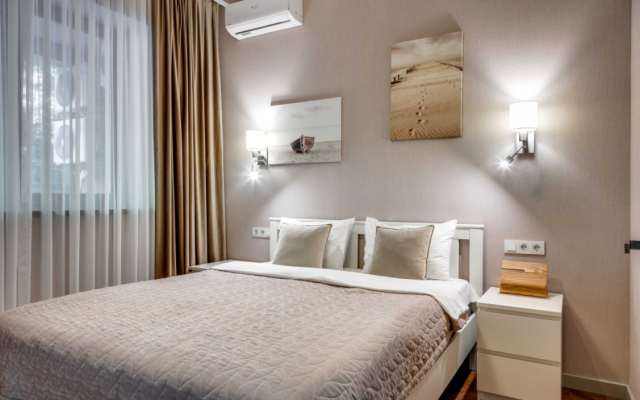 Surname Deluxe Apartments 20