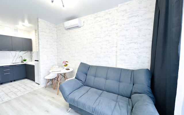 Vershina V Novom Zhk Klever 2.0 Na 13 Etazhe Apartments