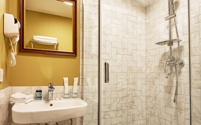 Отель Волхов