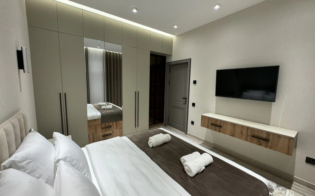 Квартира Luxury Residence by HomeLand