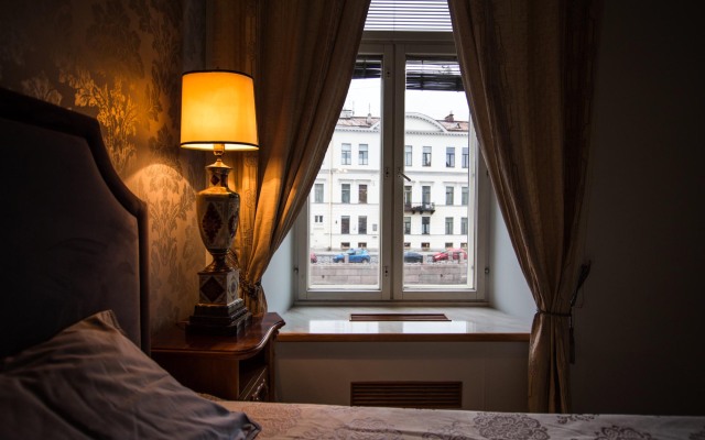 Апартаменты Апарт 24 у Эрмитажа с видом на реку Мойку