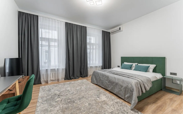 Tryokhkomnatnaya V Tsentre Moskvy Na Tverskoy Flat