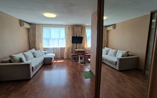 Квартира 10 мин до центра, уютно, чисто, ванна для двоих