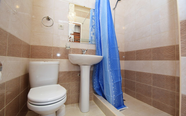 Ahilles Palas Guest house