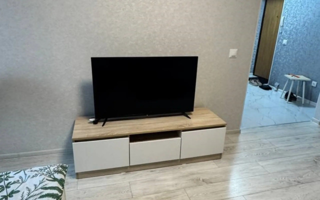 Flat Ryadom S Naberezhnoy Bryugge