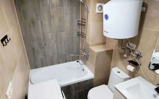 Troitskaya 78A Flat