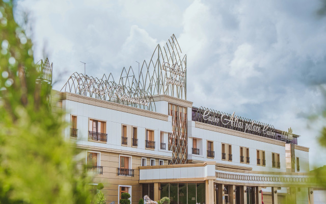 Altaj Pelas Hotel
