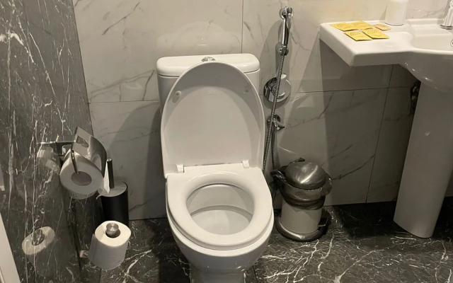 Living quarters Pug on Rubinstein