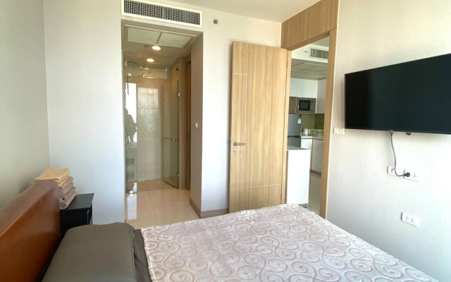 Riviera Wongamat Beach Apartments