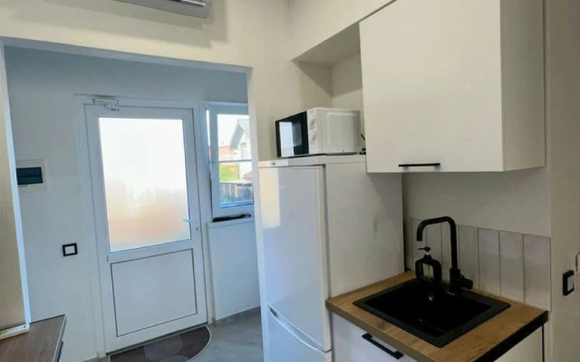 2-Kh Komnatnaya Na 2-M Etazhe V Gostevom Dome Flat