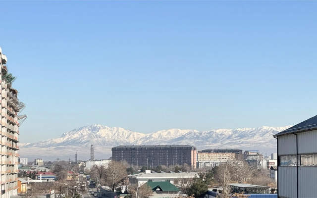 Garnet Mir Hotel