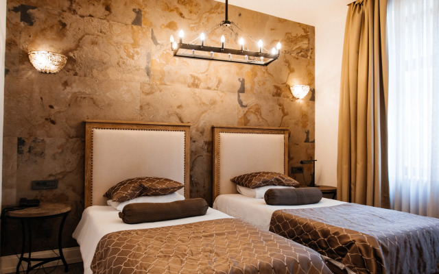 Shirvanshah Hotel