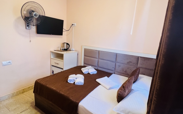 Marnar Hotel