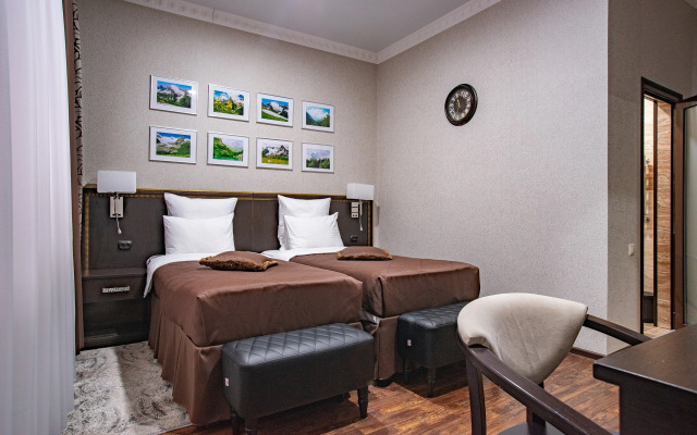 Отель Таурух