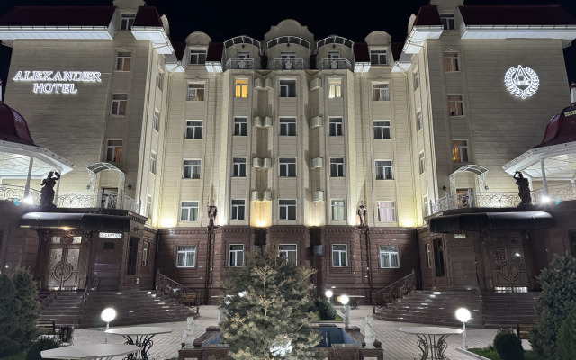 Alexander Hotel